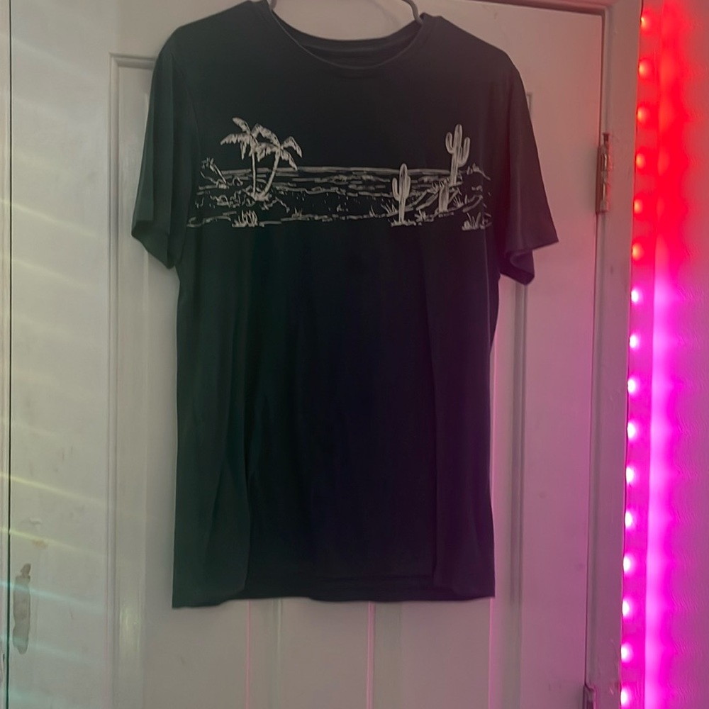 Old Navy T-Shirt